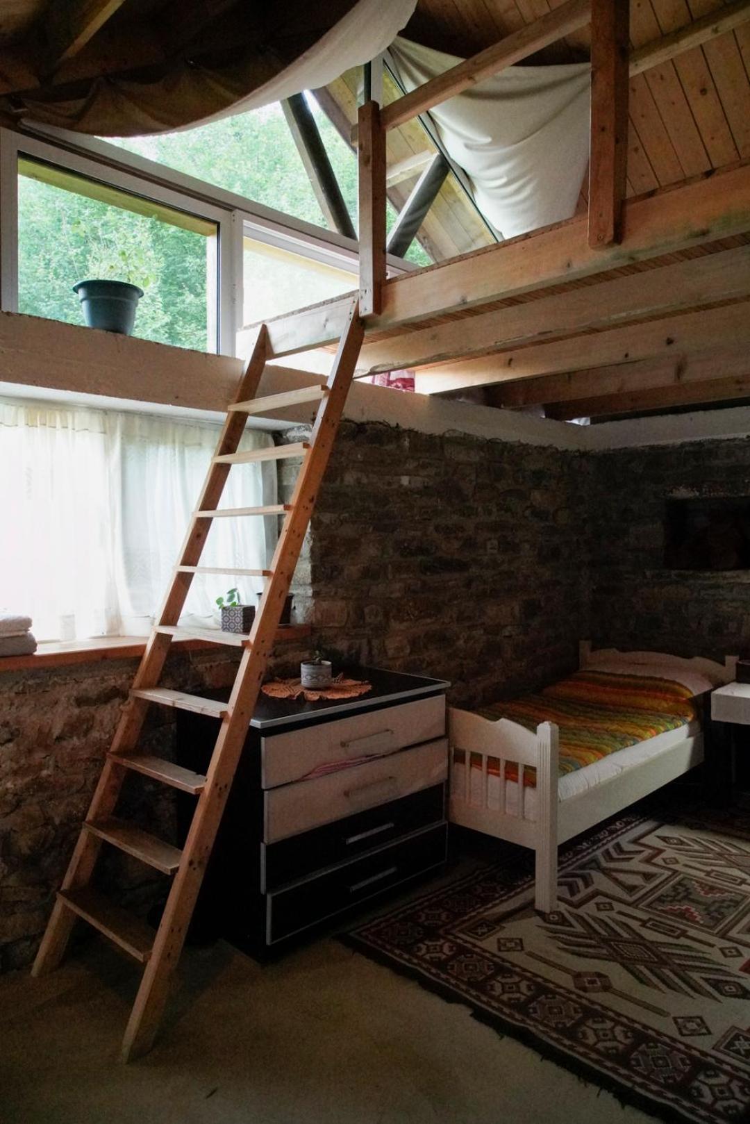 Ferma Albanik Kelcyre Quarto foto